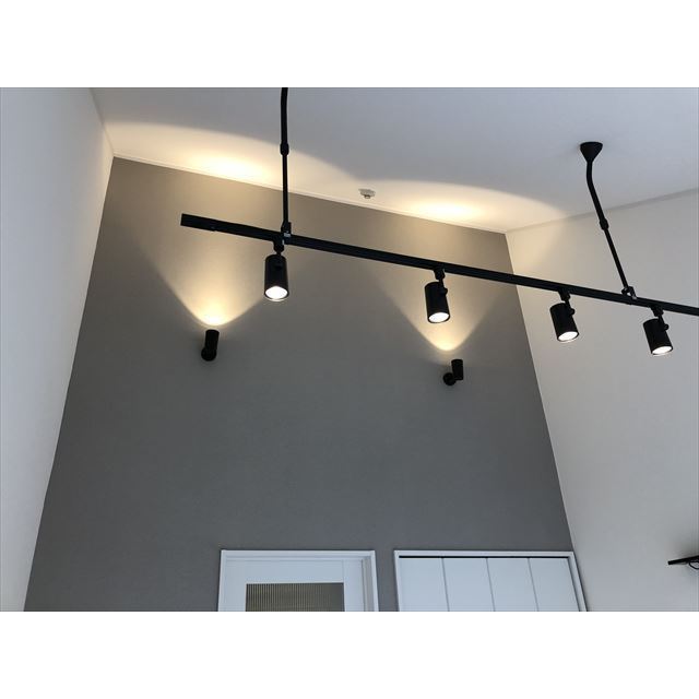 サザングラス おしゃれなライティングレール