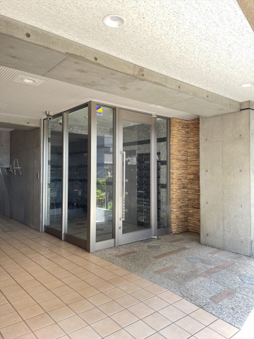 スカイコート駒沢大学302号室 エントランス