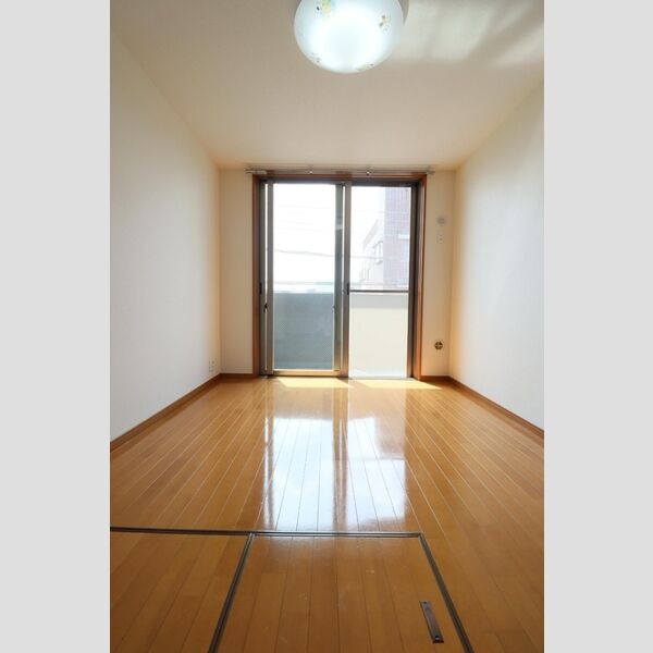 サンウィングS Ⅱ208号室 収納側洋室