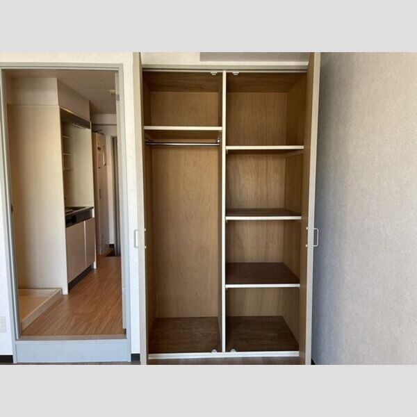 コンフォール小泉407号室 収納