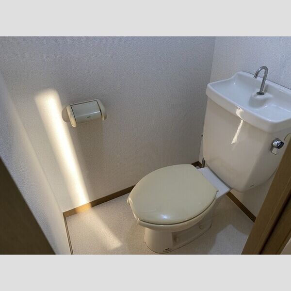 ベルドール101号室 トイレ