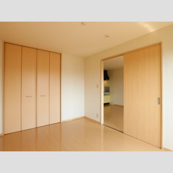 サンロイヤル202号室 南側洋室