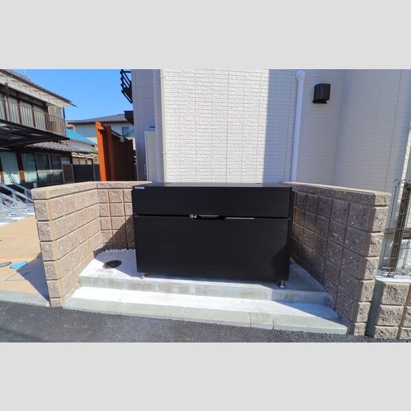 クレールⅢ ゴミストッカー