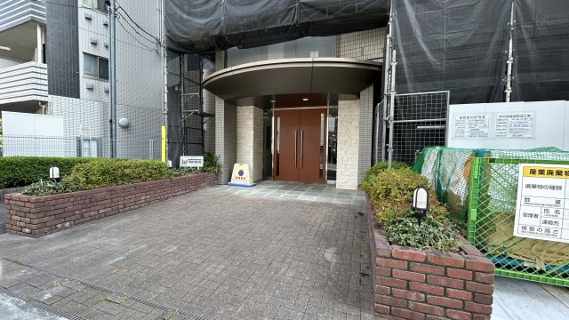 アイビーテラス601号室 エントランス