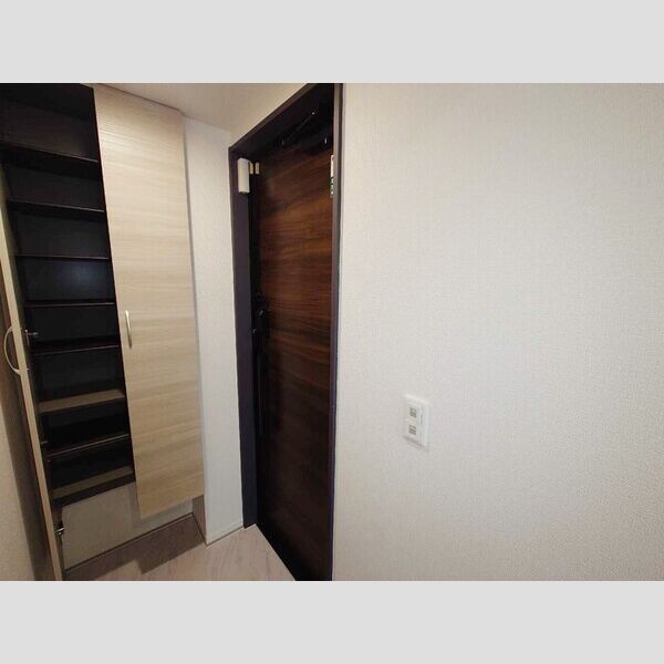 セレスティア興野302号室 玄関