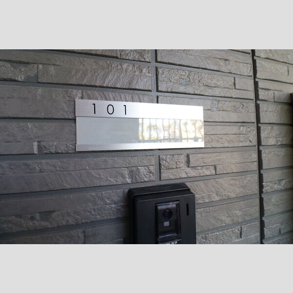 ローレルハイム 玄関