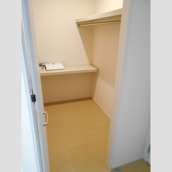 本郷の杜 ソグレ302号室 ウォークインクローゼット