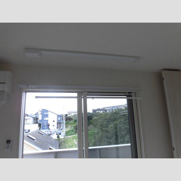 グランフィールズⅢ202号室 室内物干し