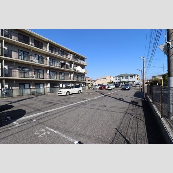 パティエール上本郷405号室 駐車場