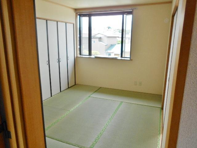 ラルジュ・アイ2階 内観
