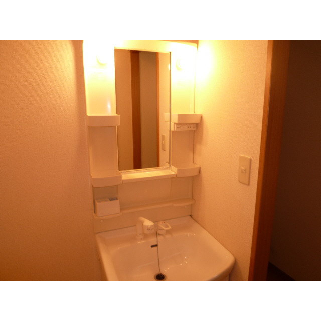 アムール ならし野 内観