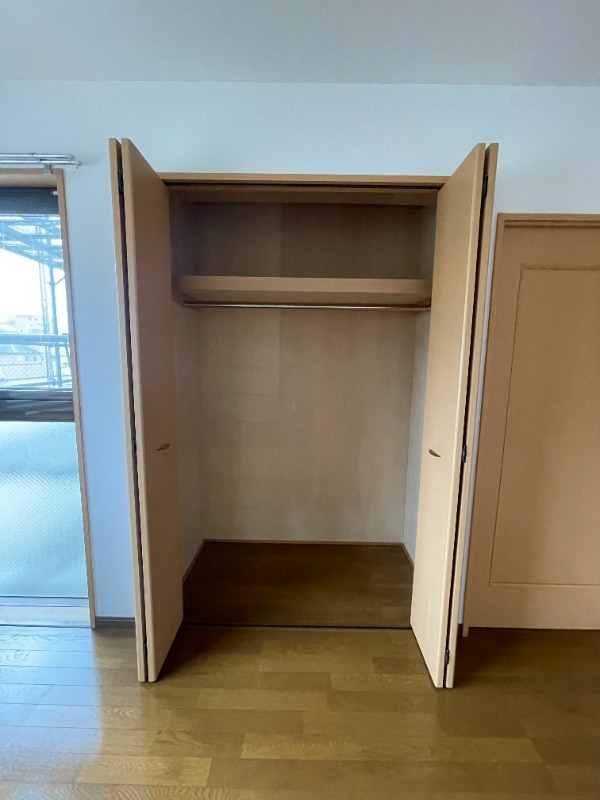 パストラル西府2階 収納