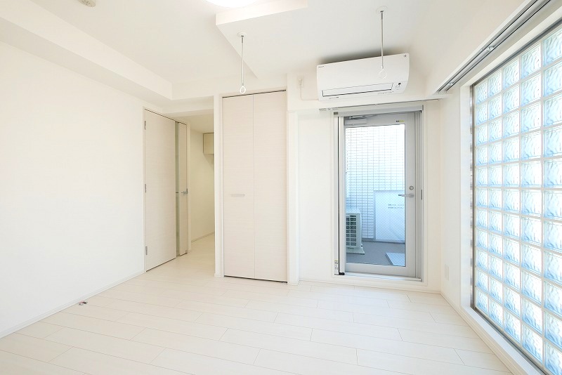 PREMIUM CUBE 新宿中井 内観