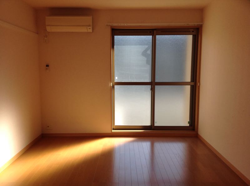 レオパレスコヅチⅠ 寝室