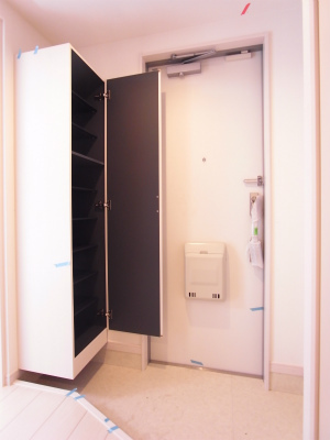 リブリ・吉祥寺 玄関