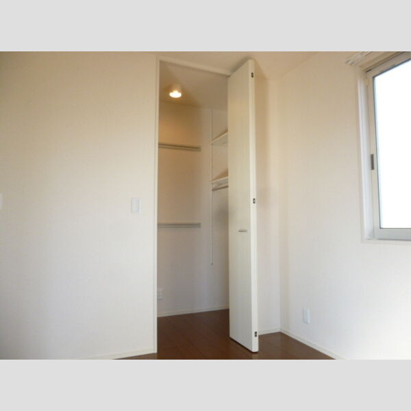 メゾン・グランシャリオ ワンステップクローゼット