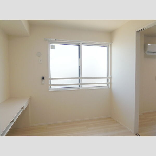 ベルクレスト302号室 洋室4帖