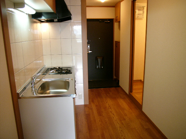 Ｇｒａｎｄｅ　Ｖｉｌｌａ（グランデ　ヴィラ）103号室 キッチン
