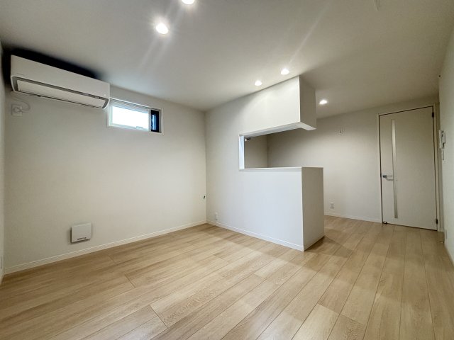 Ｕ１－ＰＬＡＣＥ0303号室 リビング