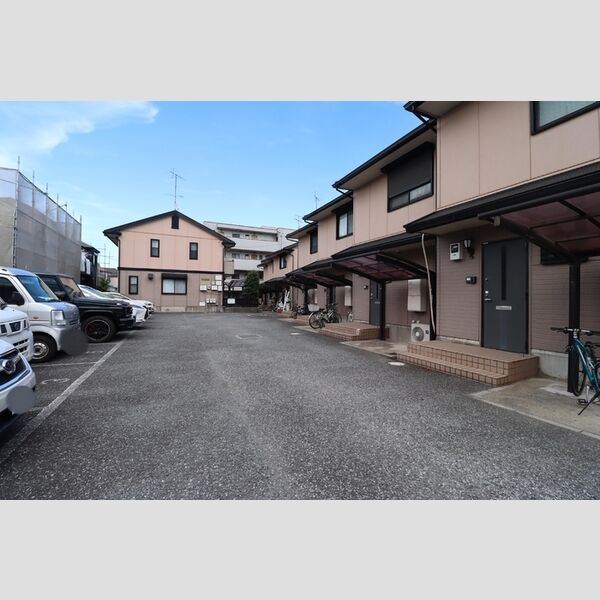 ボヌール三原台 駐車場