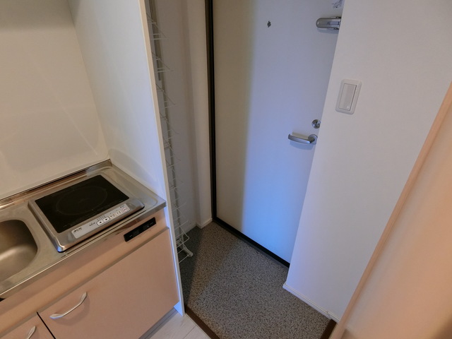 フェリシティ相模原 靴用の収納を設置済みです。