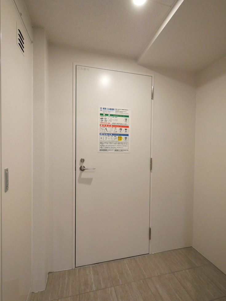 PREMIUM CUBE 上野9階 外観