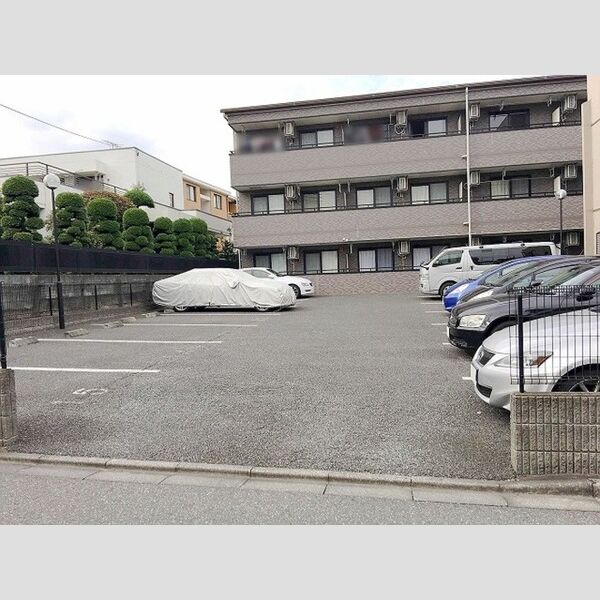 プランドール106号室 駐車場