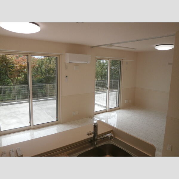 パレス　オン リビング