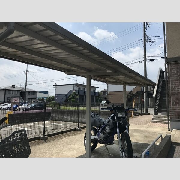 リヴェール 駐輪場