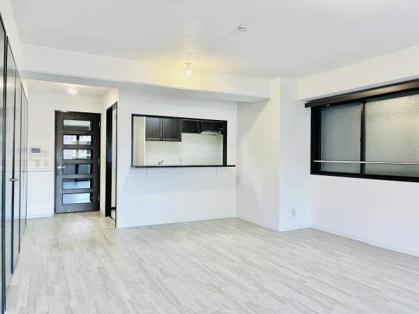 シティハイツ根津3階 リビング