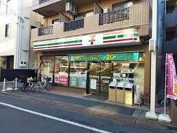 White Noble2階 セブンイレブン渋谷本町2丁目店