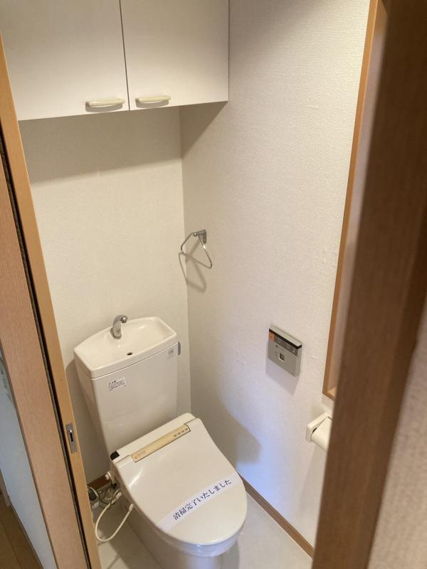 粕谷3丁目戸建 トイレ