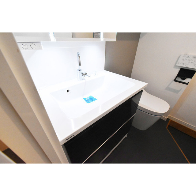 オーパスホームズ三田0401号室 内観