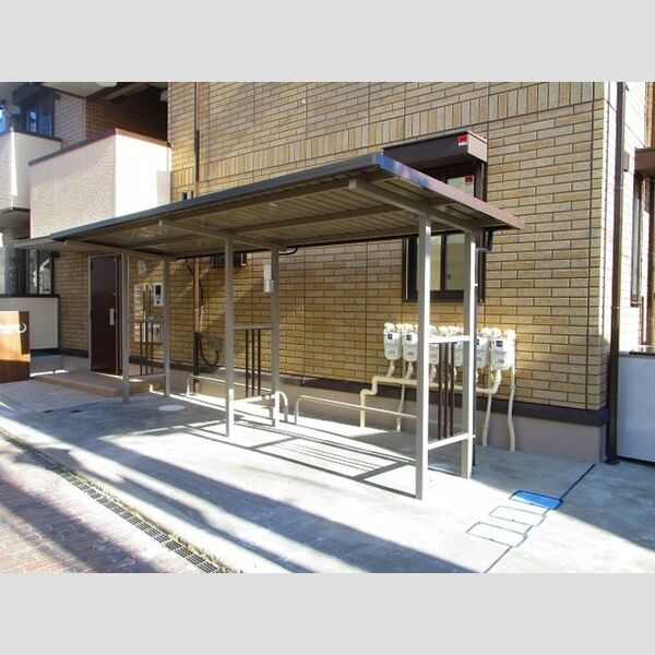 イルミナール 駐輪場