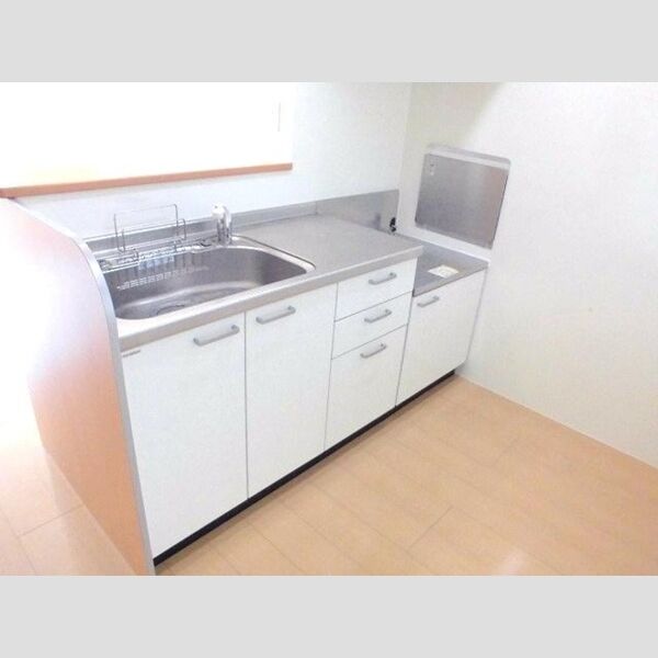 モダンコートウラワ202号室 対面キッチン