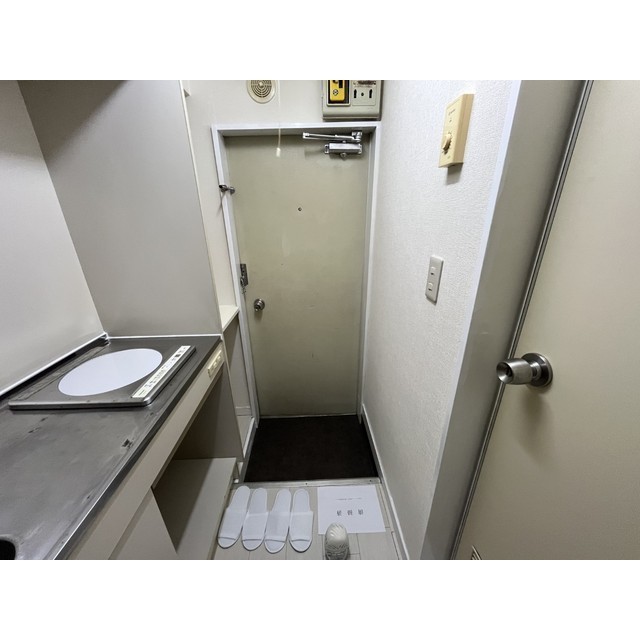 サニーサイド三田南A 玄関