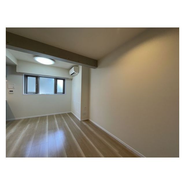 UVAS池袋 ２階
