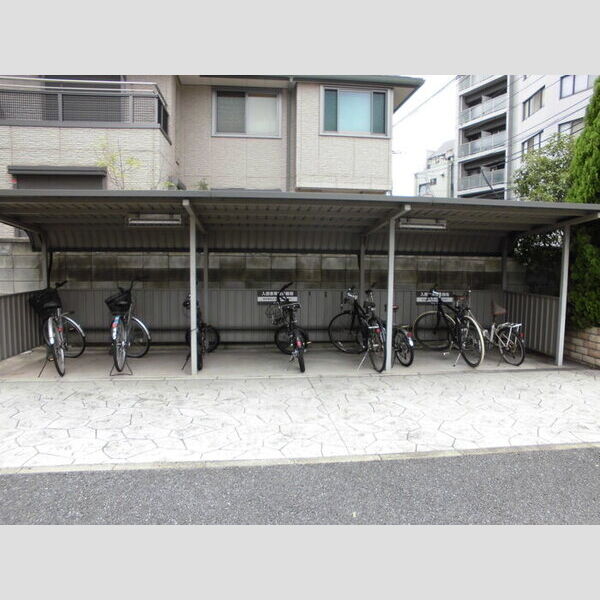 リビングタウン登戸 駐輪場