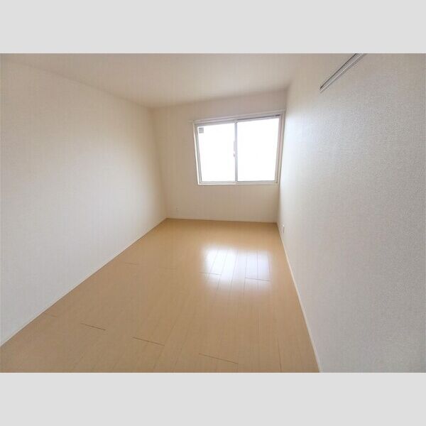 スカイヒル203号室 洋室