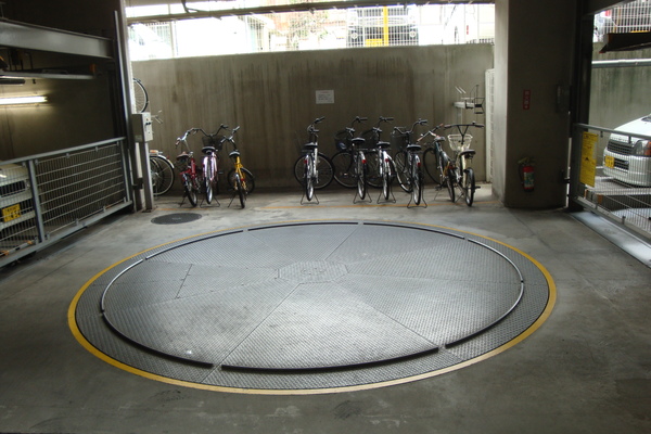 マーレ横浜白金 駐車場