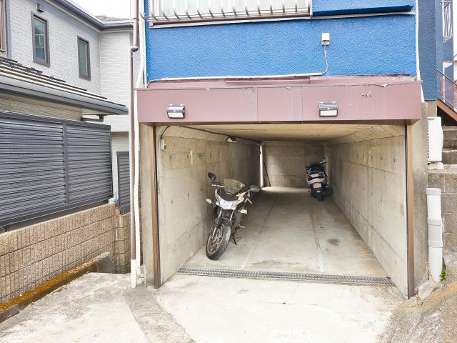 桜ハウス102号室 バイクも停まられます