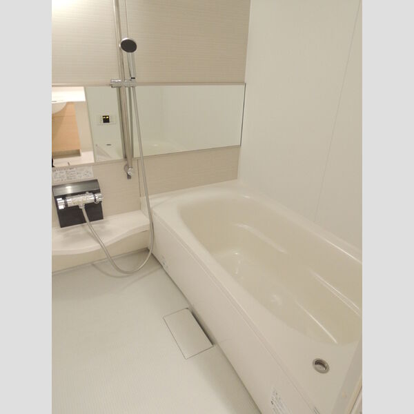 アザレアKガーデン 浴室