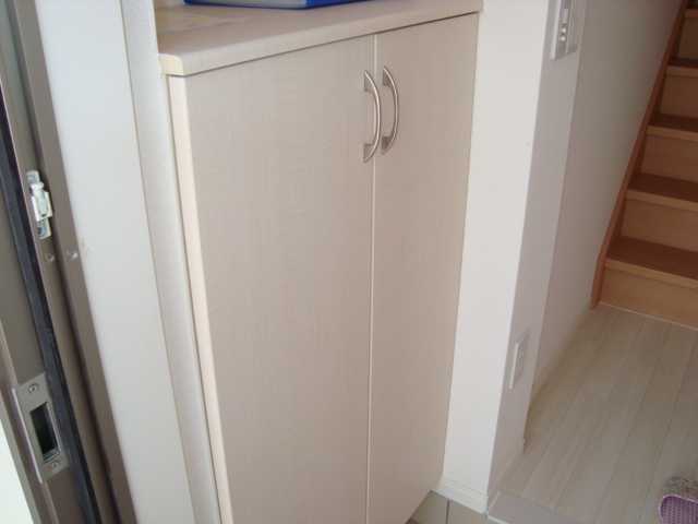 ブランジュ南逆井 玄関