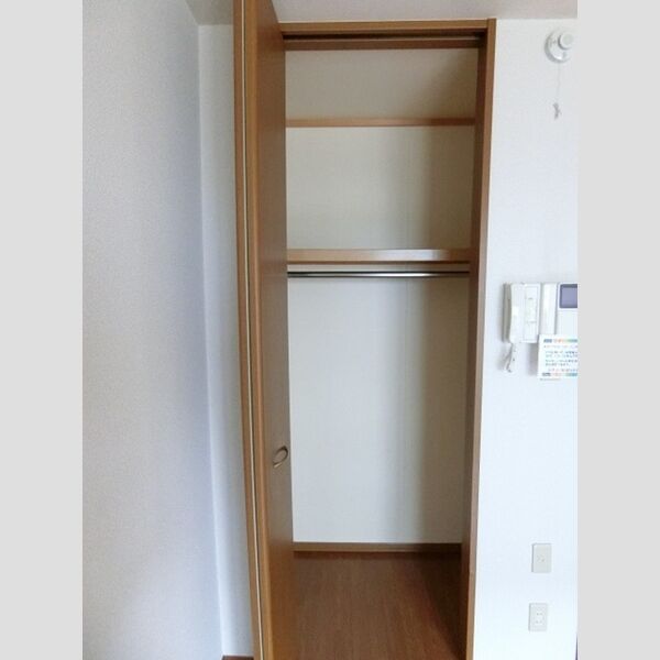 学遊館111号室 クローゼット