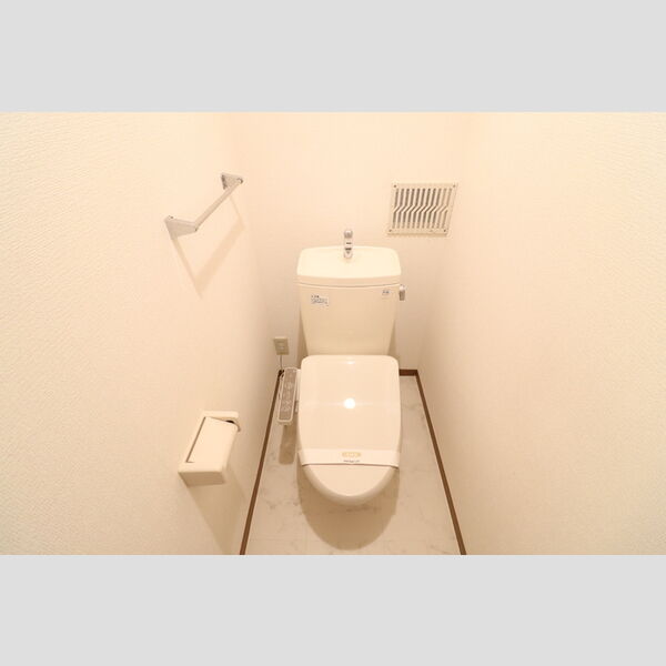 ラフィネ・ドミール　壱番館 温水洗浄暖房便座