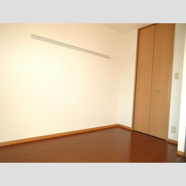 モナリエ春日　Ⅰ・ⅡⅠ202号室 洋室