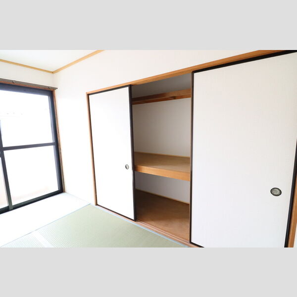 セジュールグランデ　Ⅲ 押入