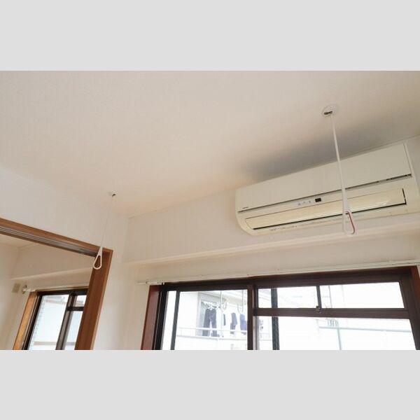 ルイメゾン2201号室 室内物干し