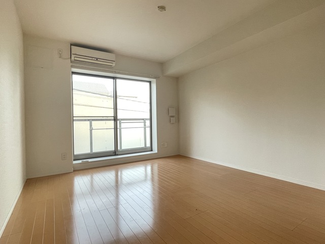 グリーンフラッツ0302号室 リビング