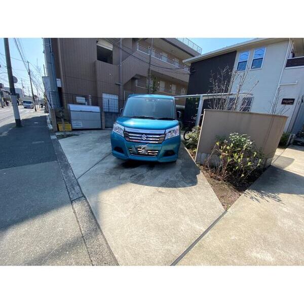 カーサアルベロ 駐車場